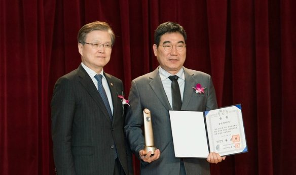 '삼성전자 15.36TB SAS SSD’ IR52 장영실상 대통령상 수상