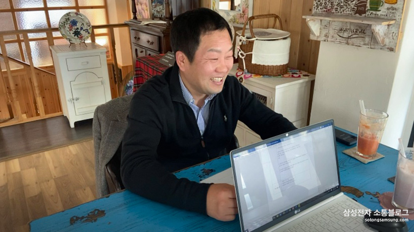 인터뷰중인 삼성전자∙용인 소통협의회 오효환 위원
