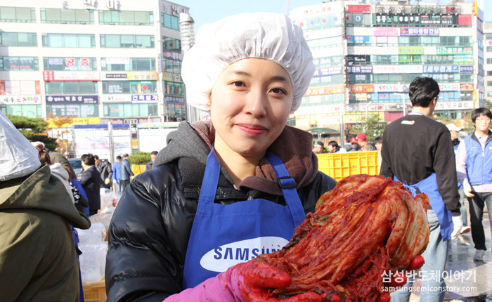 S.LSI 사업부 이정재 사원