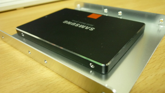 Samsung SSD 840 트레이 설치