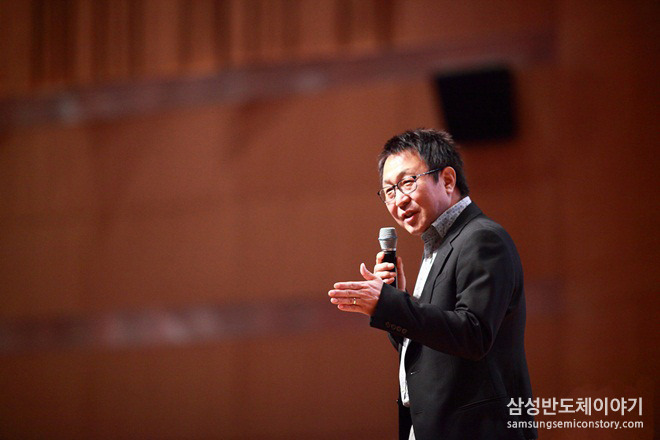 반도체연구소장인 정은승 부사장