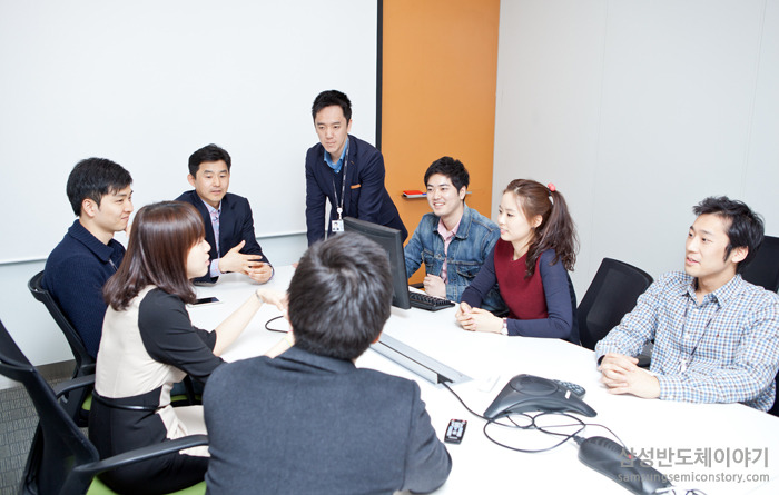 Move, Knock, Touch! 아이디어로 세상을 움직이다! S.LSI 마케팅팀