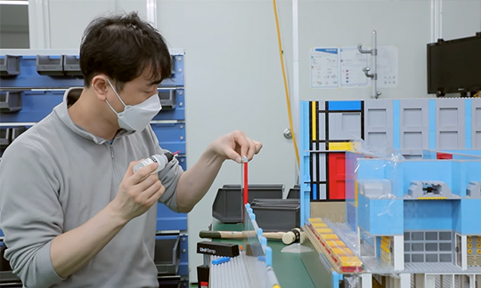 세계 최대 반도체 공장을 블록으로 재현하다! 블록 반도체 클린룸의 탄생 과정 공개! 복사