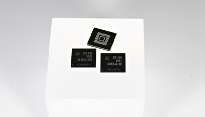 삼성전자, 세계 최초 스마트폰용 초고속 '128 기가바이트 UFS' 양산