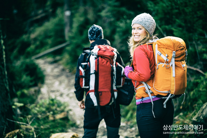 트레킹(Trekking)과 캠핑(Camping)을 조합한 트램핑은 배낭을 매고 숲 속이나 산을 이동하면서 자연의 기운을 만끽하는 캠핑
