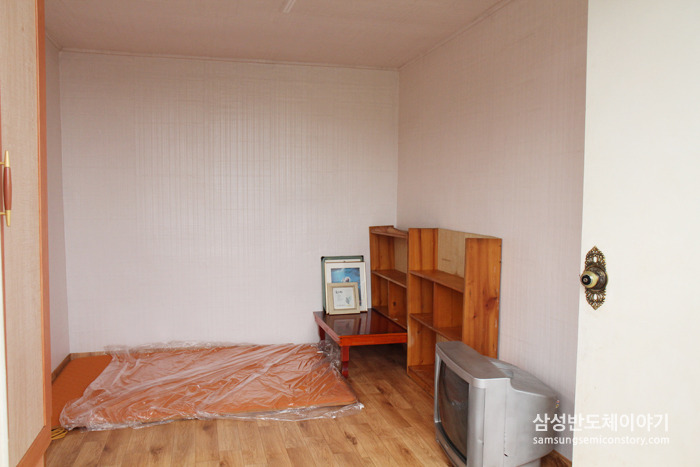 말끔히 수선된 방
