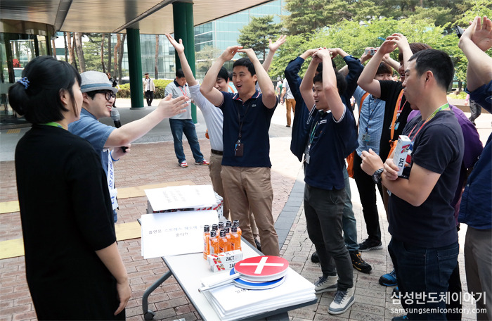 금연 퀴즈게임중