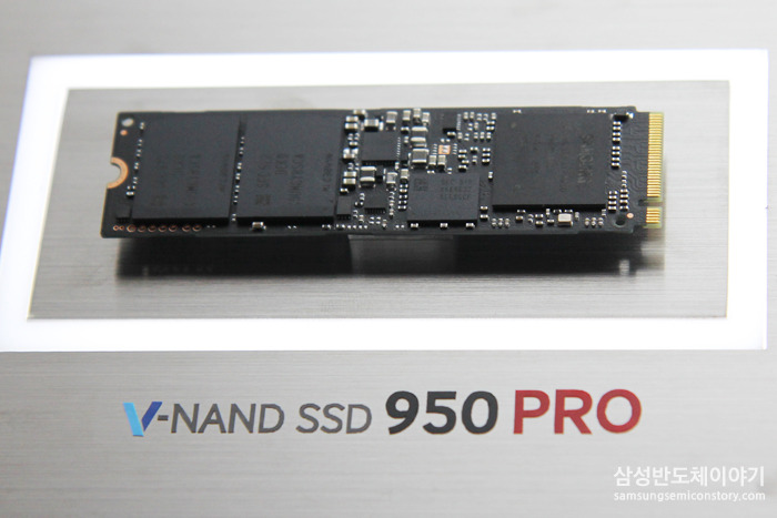 NVMe 인터페이스 기반 초고속 SSD, '950 PRO'는 울트라슬림 노트북에 탑재되는 M.2 규격의 SSD 중 현재까지 가장 빠른 속도를 구현한 제품